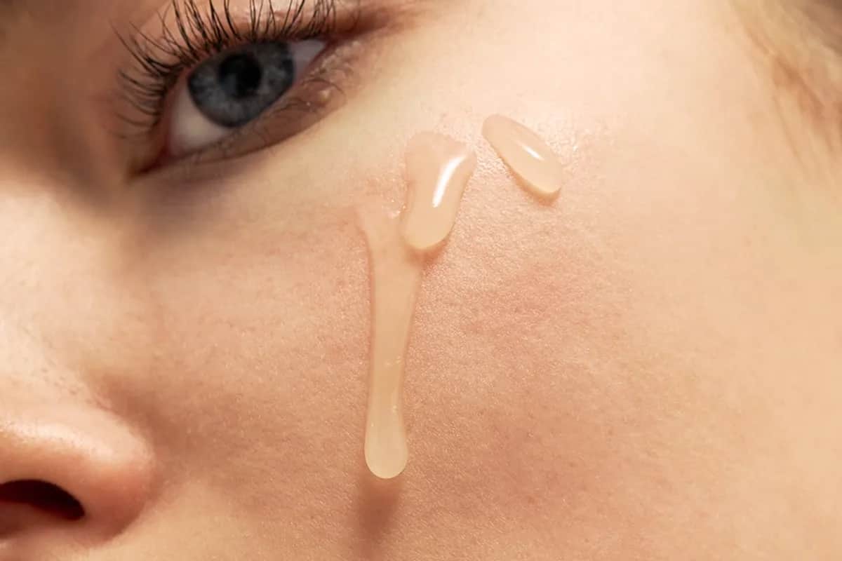 Co najpierw: serum czy krem? Odkryj sekret skutecznej pielęgnacji