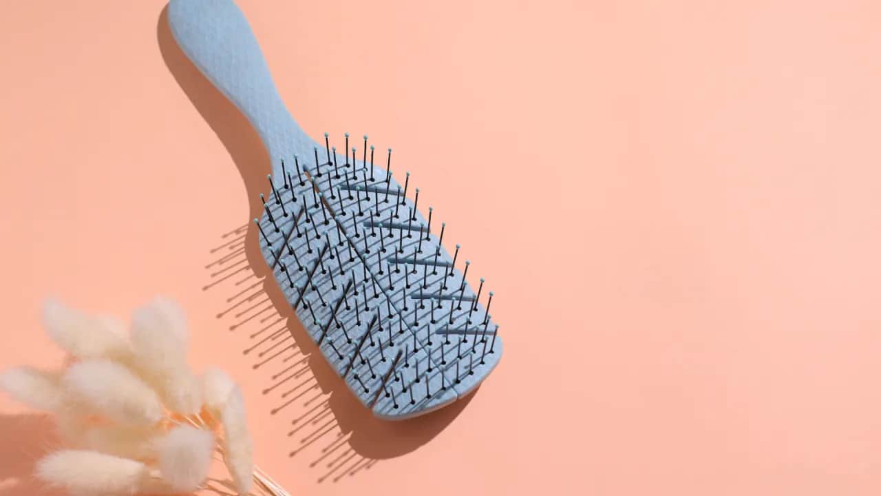 Czyszczenie szczotki do włosów: Poznaj sekrety zdrowych włosów